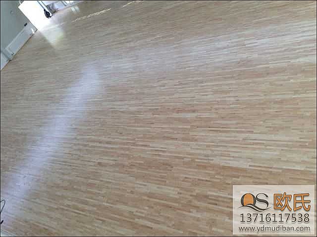 楓木運動木地板場地性能