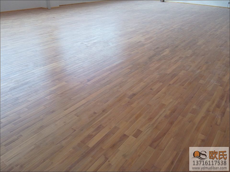 運動木地板表面變色的四個原因