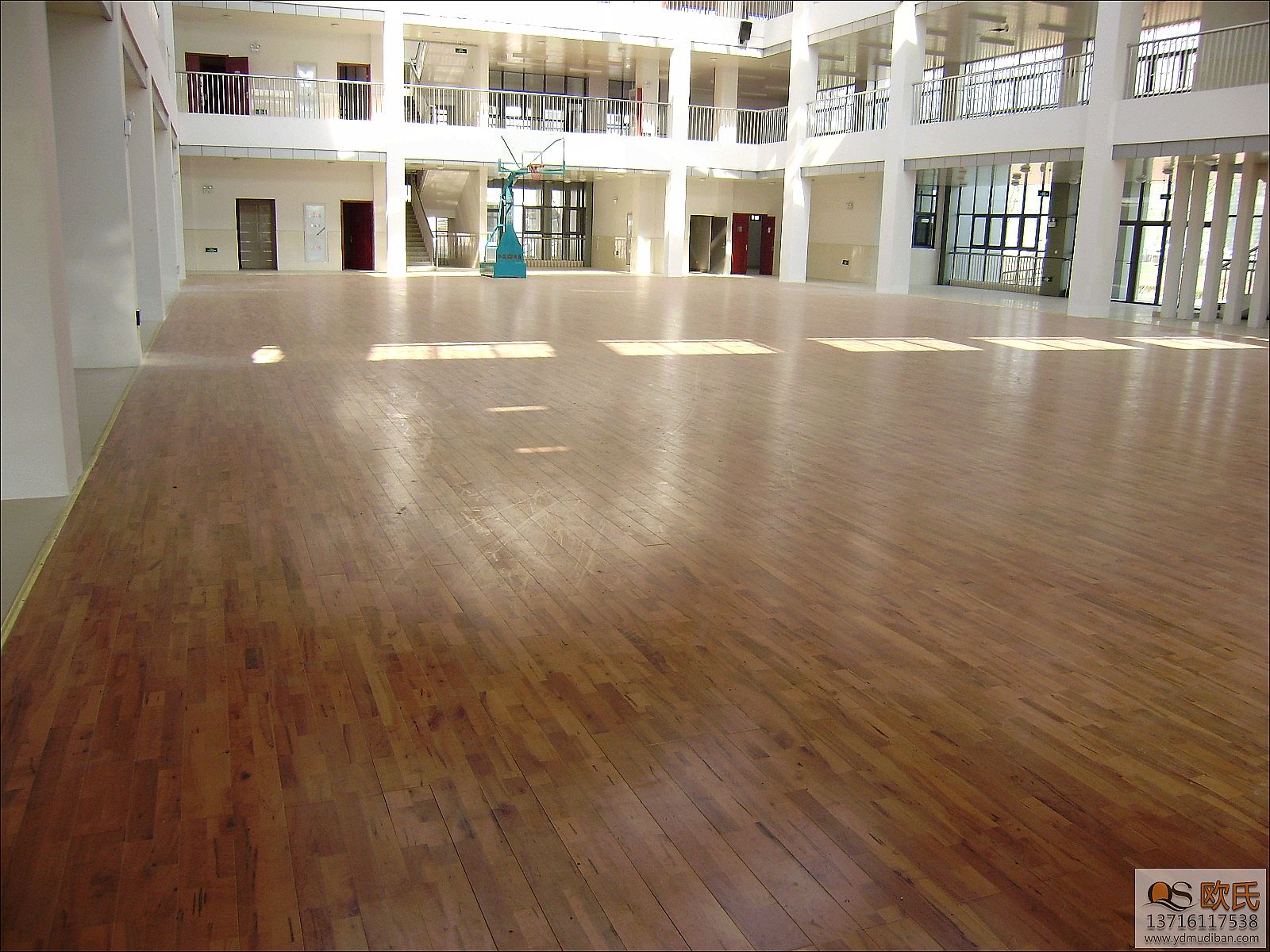 運動地板出現裂縫該如何修復