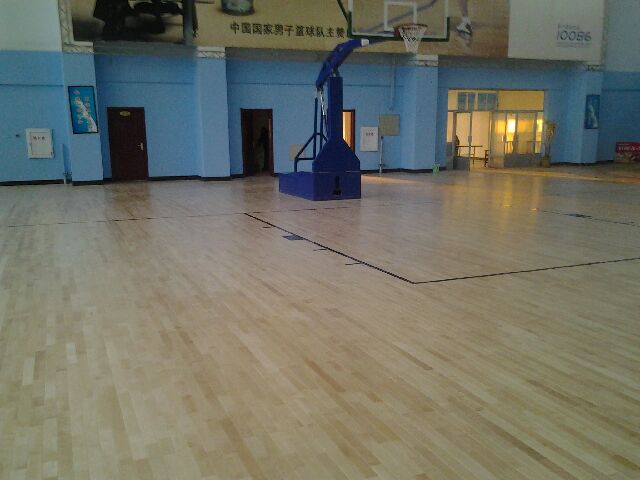 內蒙古五原縣體育館木地板工程
