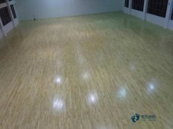 定做體育場館地板廠家報價