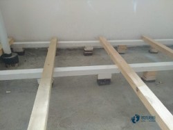 尋求體育場地木地板品牌