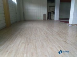 優惠的籃球場木地板公司