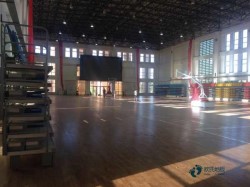 一般籃球館木地板施工隊