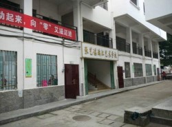 國產運動場地地板安裝公司