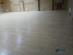 不錯體育場木地板施工方案