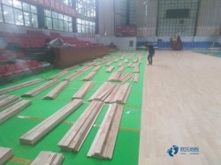 45度斜鋪龍骨運動場地木地板