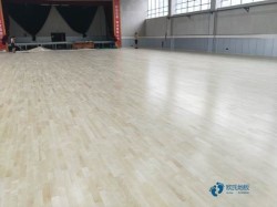 較好的籃球地板施工方案