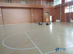 雙層龍骨體育場木地板環保嗎