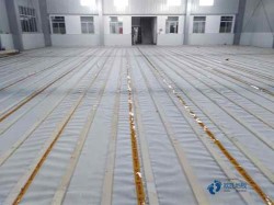 懸浮運動場地板施工流程