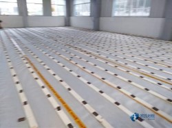 普通體育場地板廠家報價