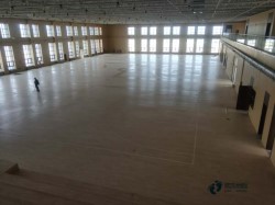 柞木體育運動地板保養