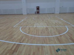 運動場館地板價格一般多少錢一平方米