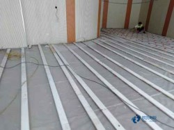 柞木運動場地板怎么保養