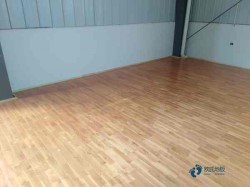 俄勒岡松舞臺體育場地地板施工隊