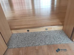 雙層龍骨體育場木地板保養方法