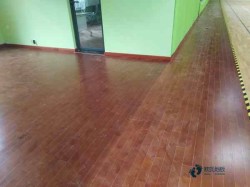 那里有籃球地板較好的